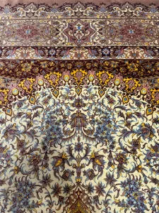 ۳ متری ابریشم قم ۰۵۲