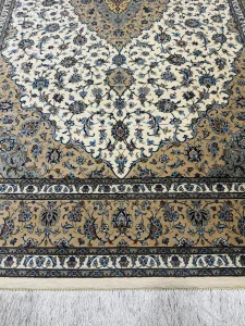 ۳ متری ابریشم قم ۰۶۶
