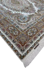 نمای کامل فرش ۱۲ متری دستبافت دو کف ابریشم موج مهر