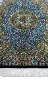 نمای کامل قالیچه ۳ متری دستبافت تمام ابریشم