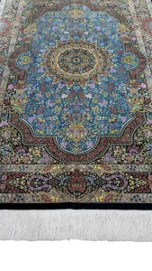 نمای کامل قالیچه ۳ متری دستبافت تمام ابریشم